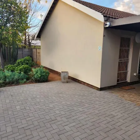 5@Stock Accommodation Bloemfontein Exterior photo