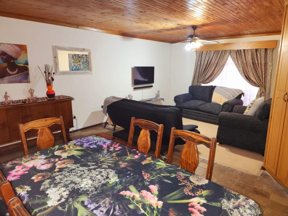 5@stock Apartment